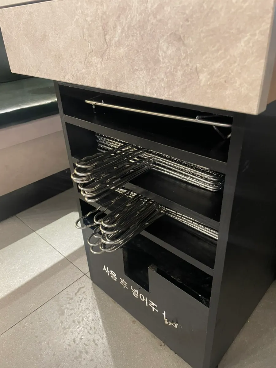 Grill grate for pork ribs at Gankeun Galbi