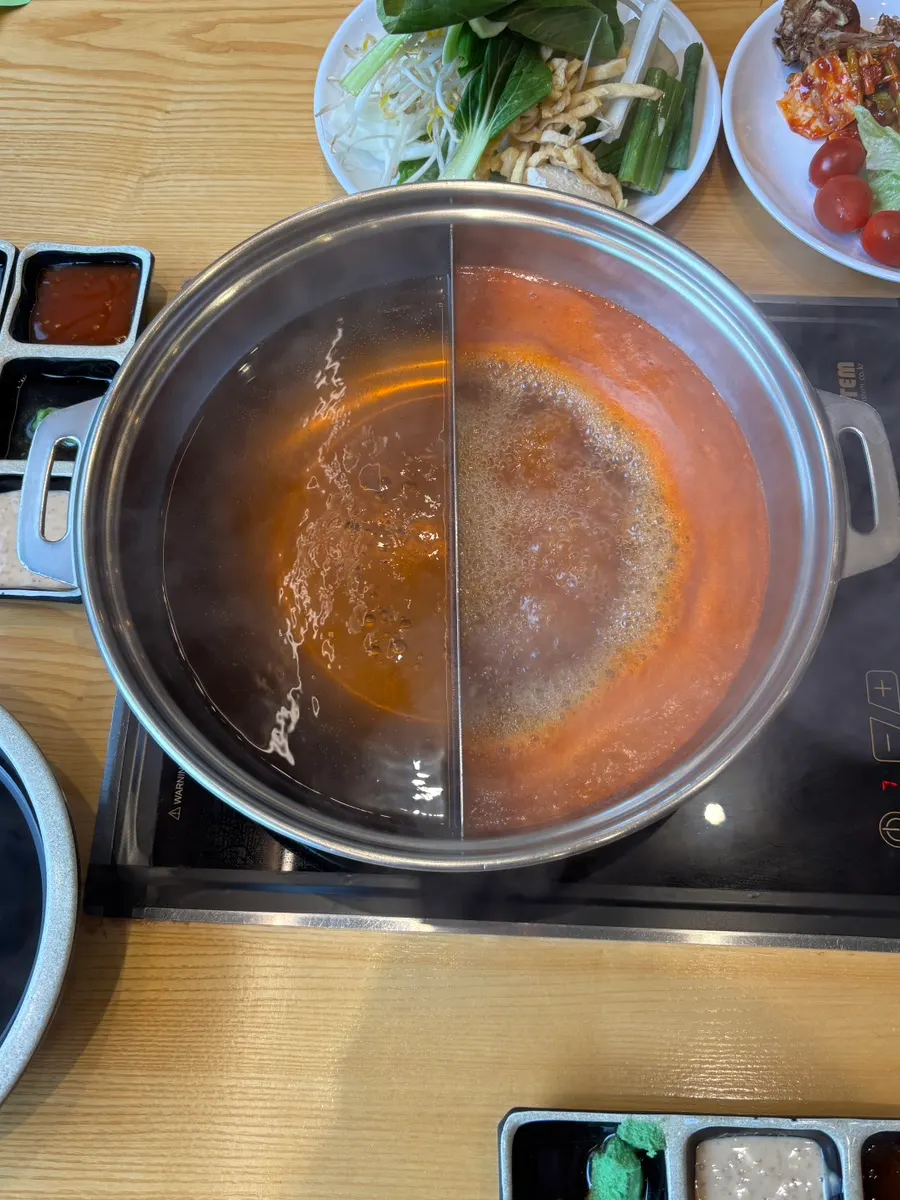Shabu-shabu with katsuobushi and spicy broths
