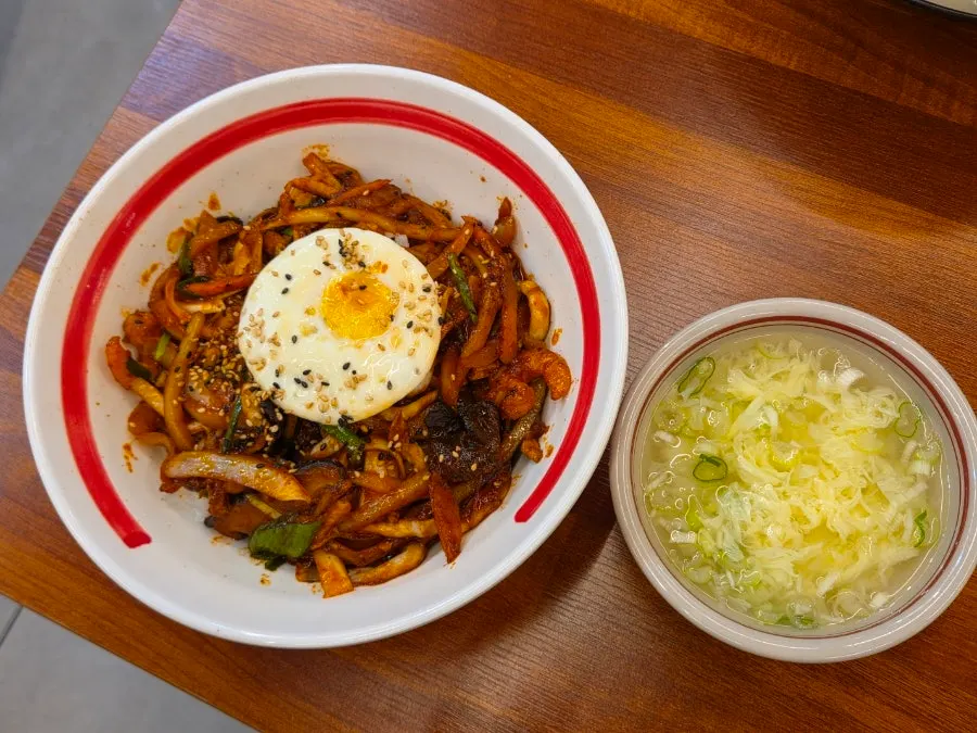 Extra-large jung-hwa bibimbap with a fried egg