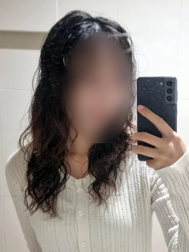 자연스러운 볼륨이 살아난 히피펌 연출