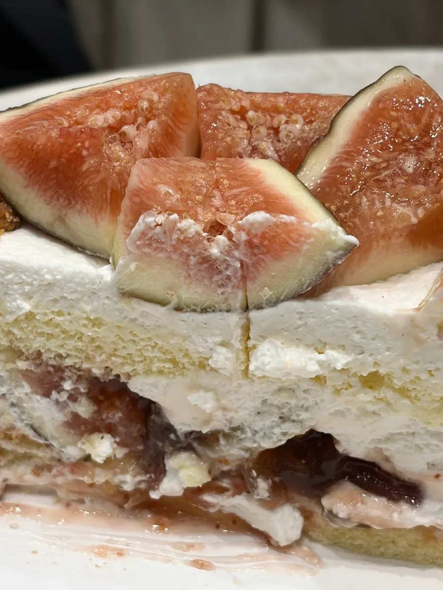 Cross-section of the cake showing the fig compote center