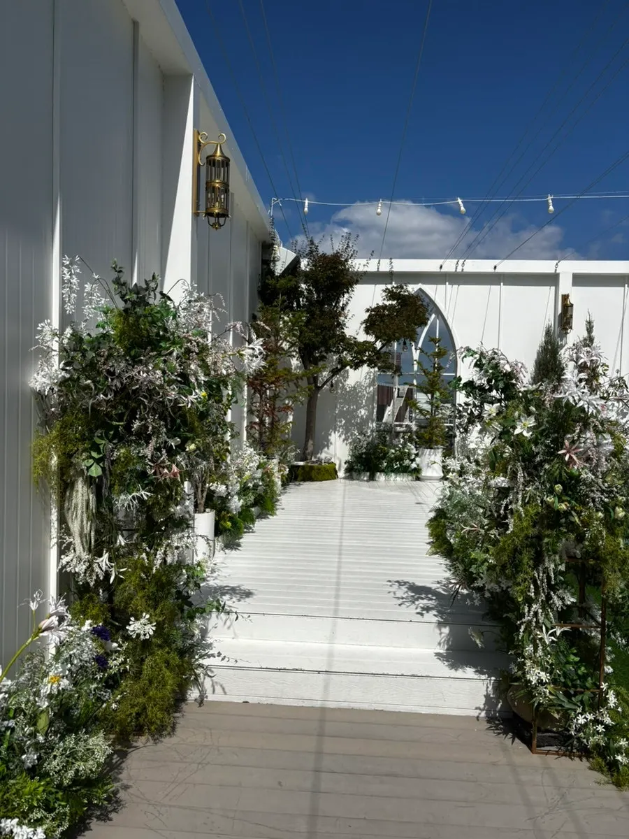 Exterior of Stadium Convention Wedding and surrounding scenery