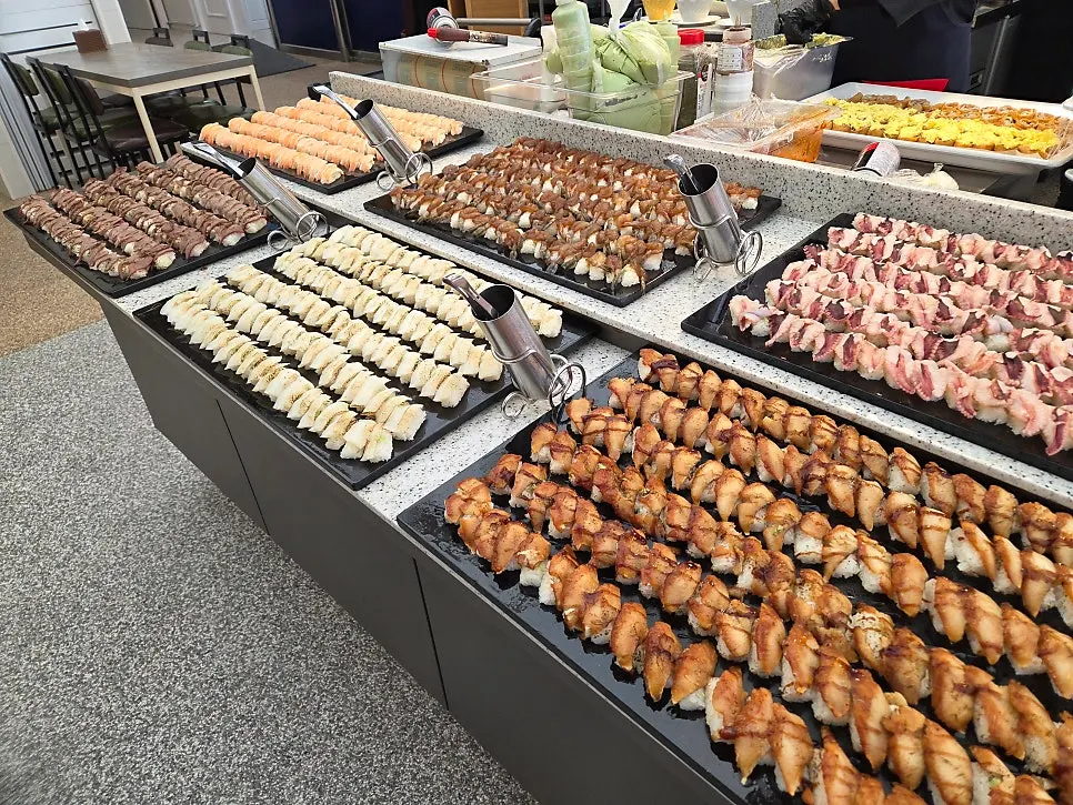 계절특미 한방과 우동 코너 육수 세팅