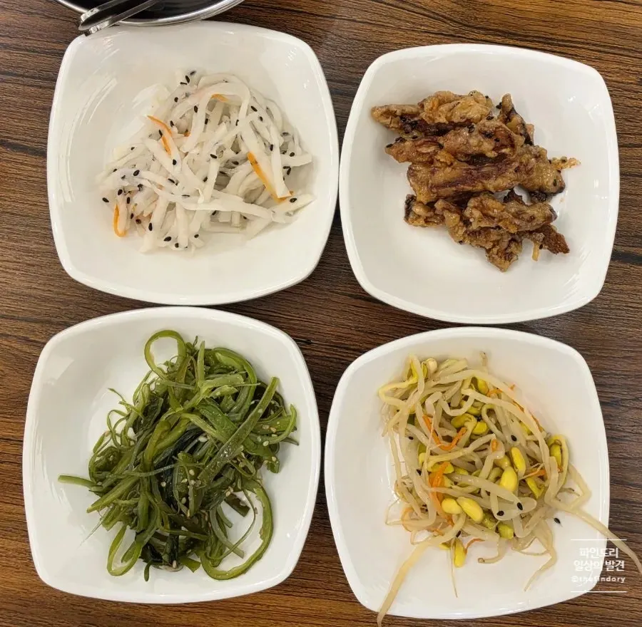 Basic side dishes with the seokgalbi meal