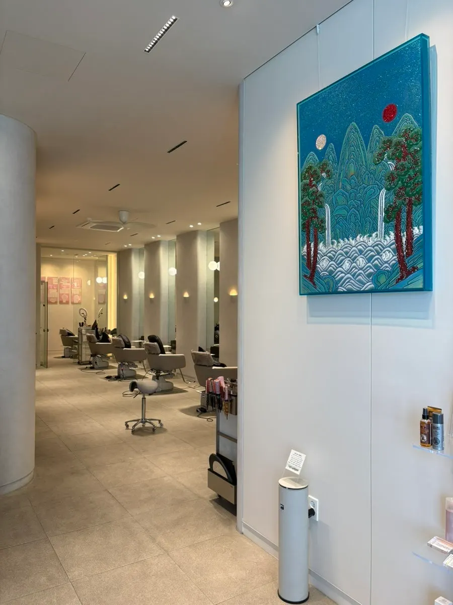 Cellvio scalp care center space on the left of the entrance