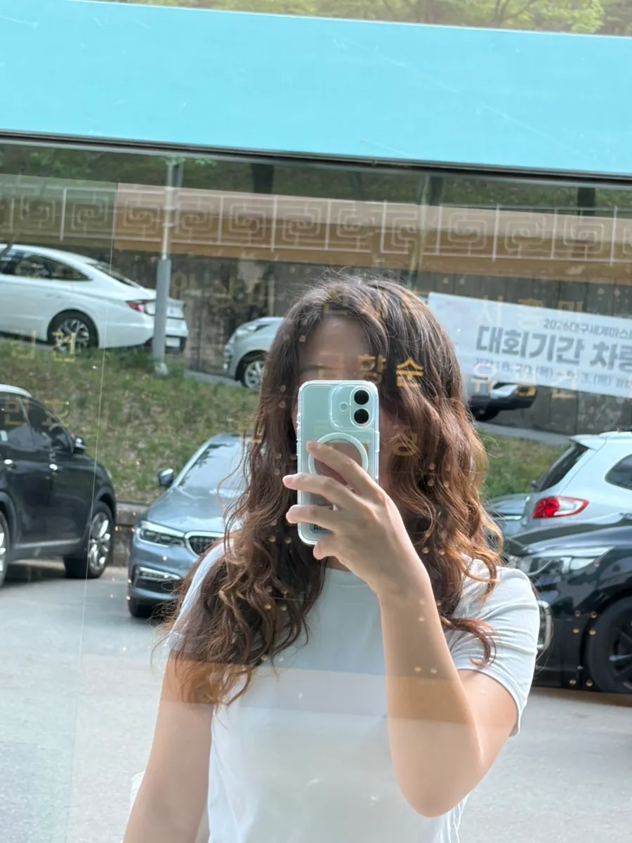 시술 직후 뽀글한 상태의 펌 머리