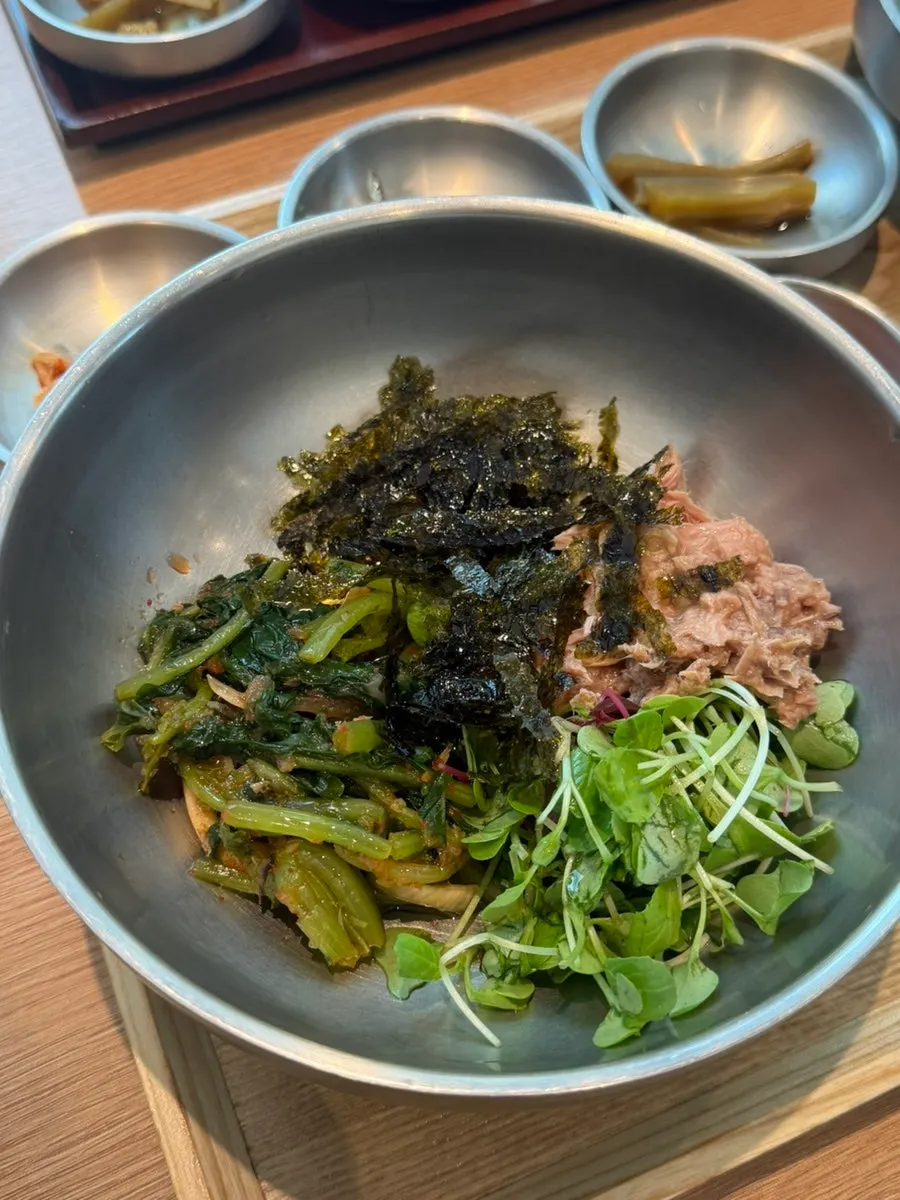 Kết hợp canh kim chi và jeyuk