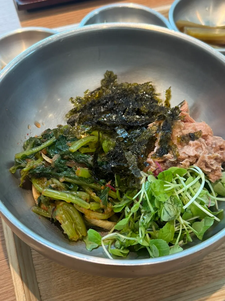 Bữa ăn cùng nước canh kim chi