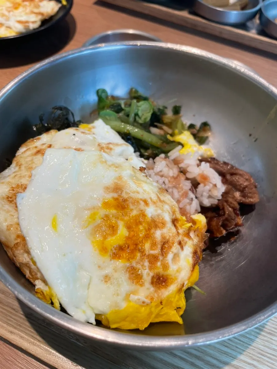 プルコギ열무ビビンバ膳と副菜