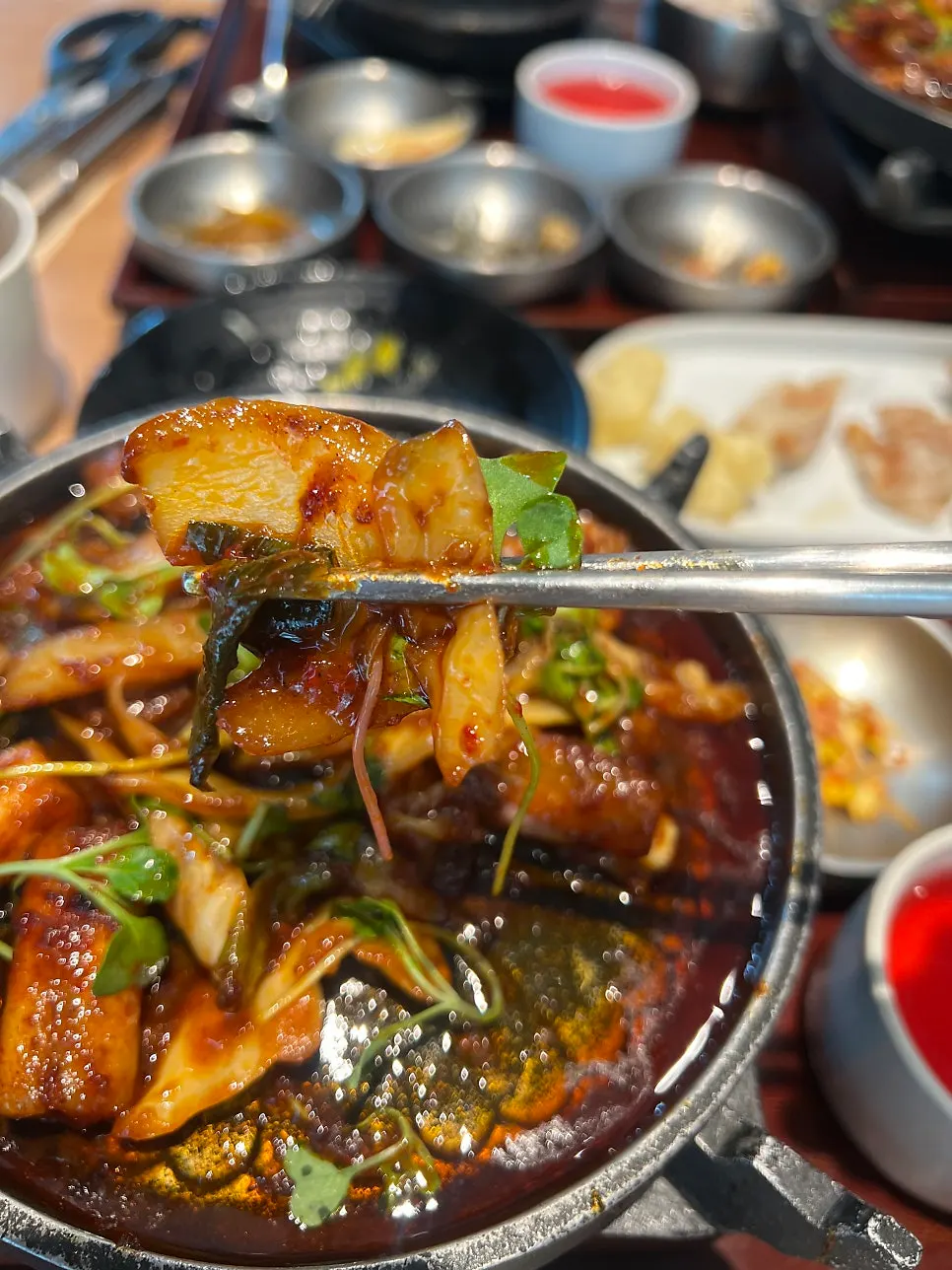 큼직한 야채가 들어간 쭈꾸미 직화