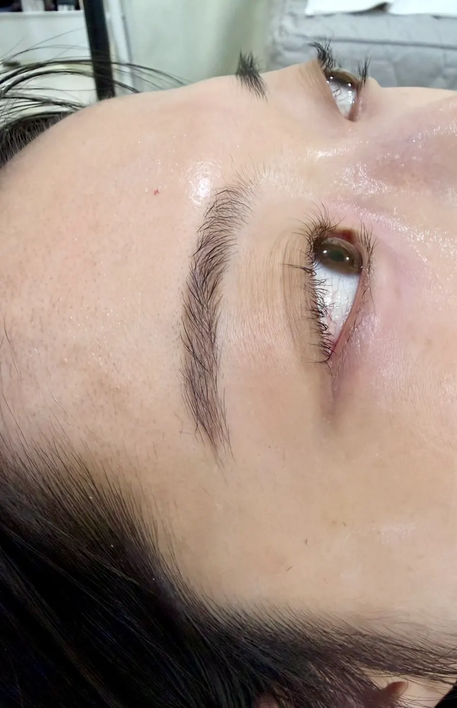 Side view of lashes before the treatment