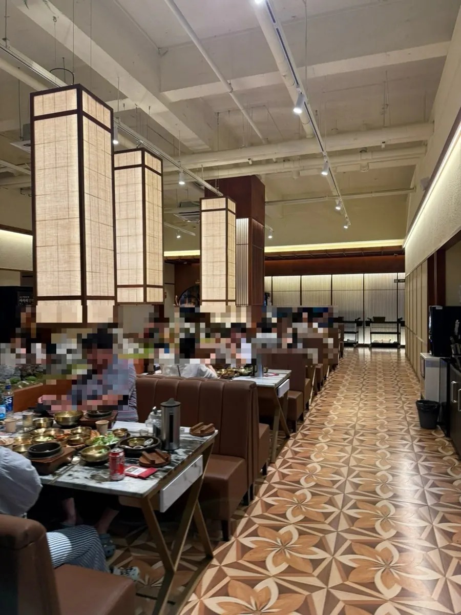 Dining space for larger groups
