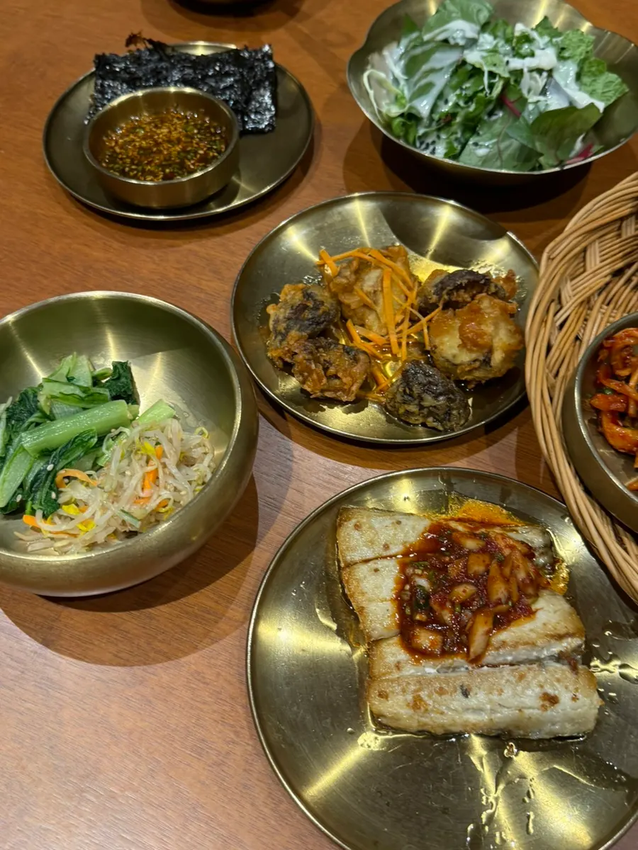 Ordered pot rice and abalone porridge