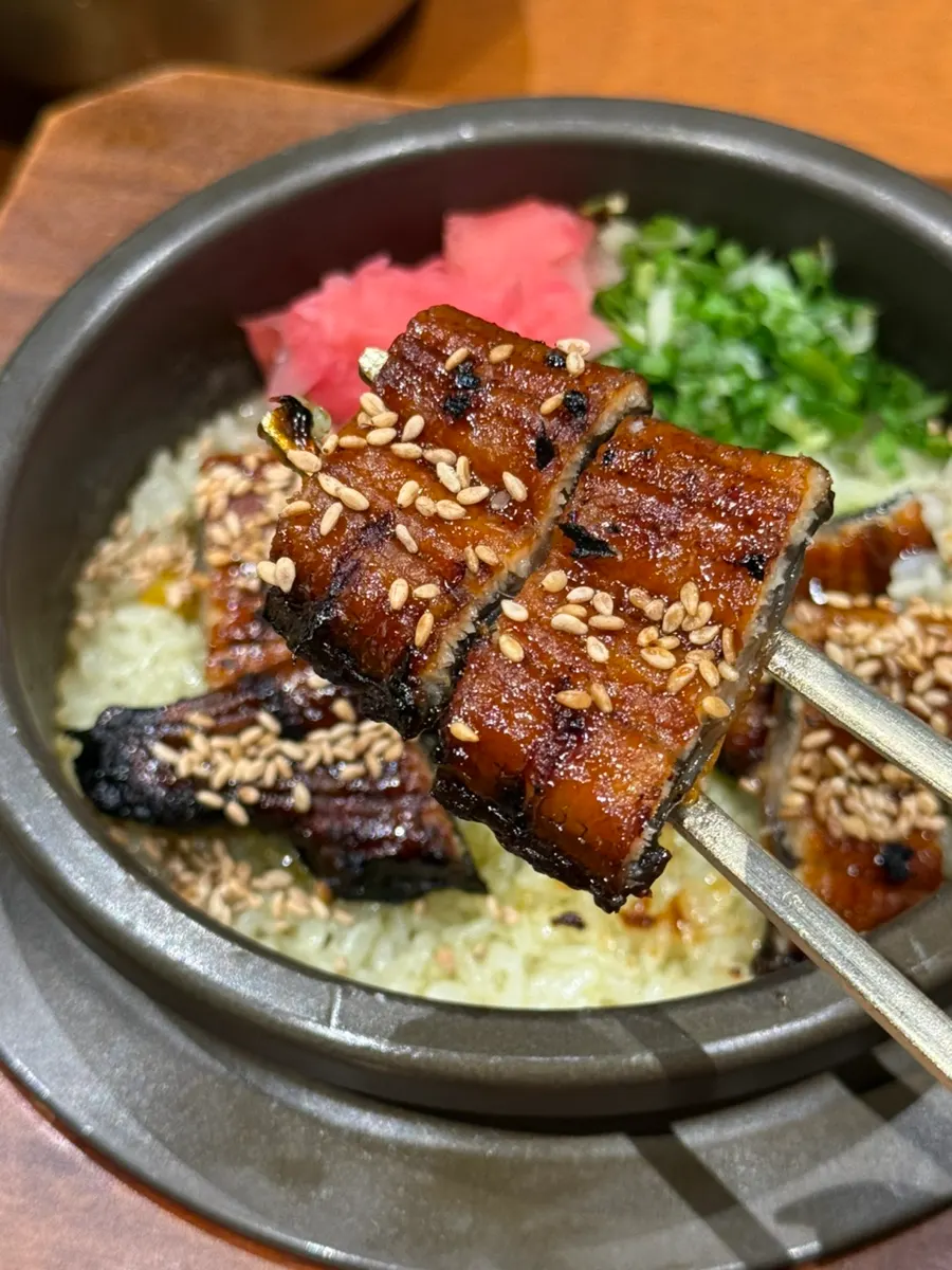 A spoonful of Jeju green-tea eel pot rice