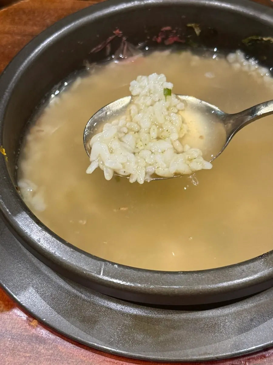 Scorched rice made from rice left in the pot
