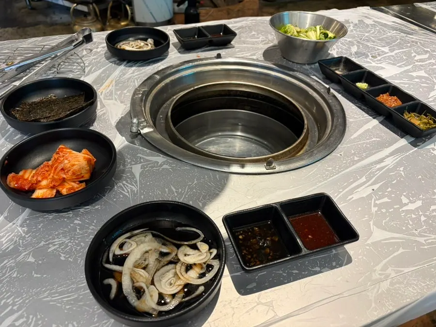 Menu showing the 1kg pork galbi price