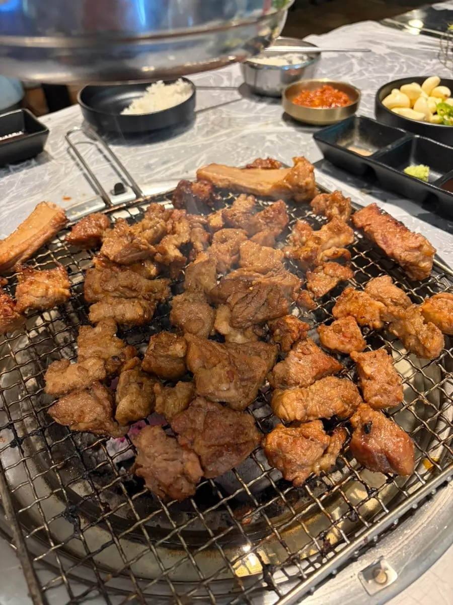 Pork galbi cut into bite-sized pieces