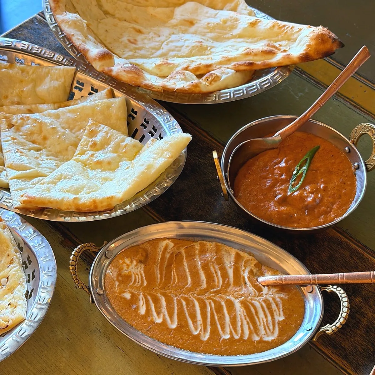 Indian curry dishes at Meono Kkameona Daehangno Branch