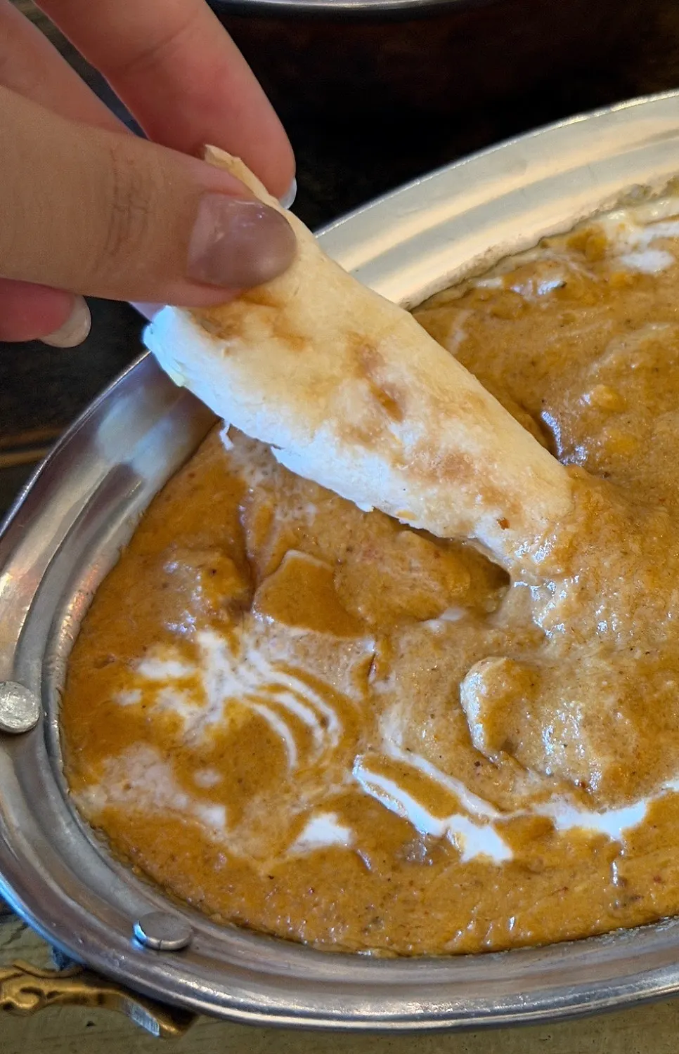 Garlic naan with curry
