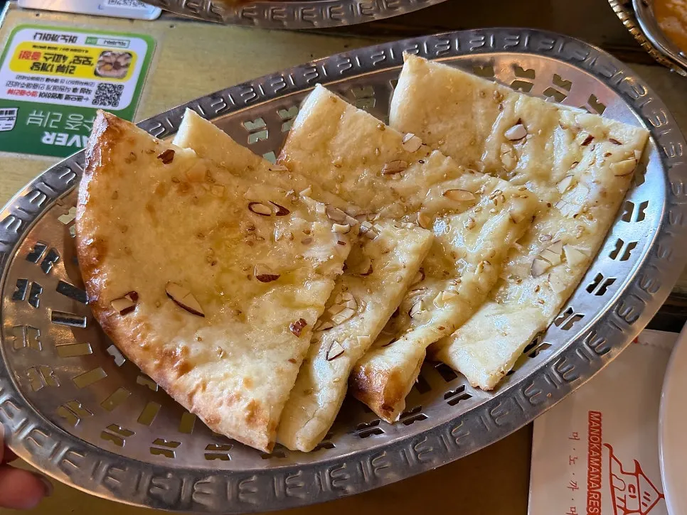 Moist butter naan