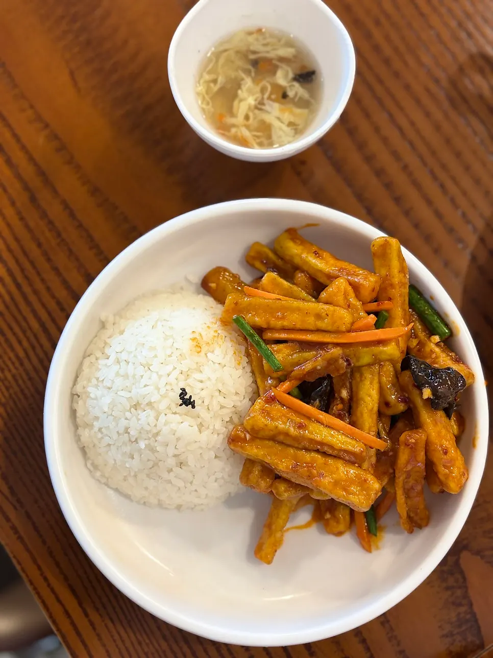 Three dishes ordered at Cheonghwawon Daehangno Branch laid out together