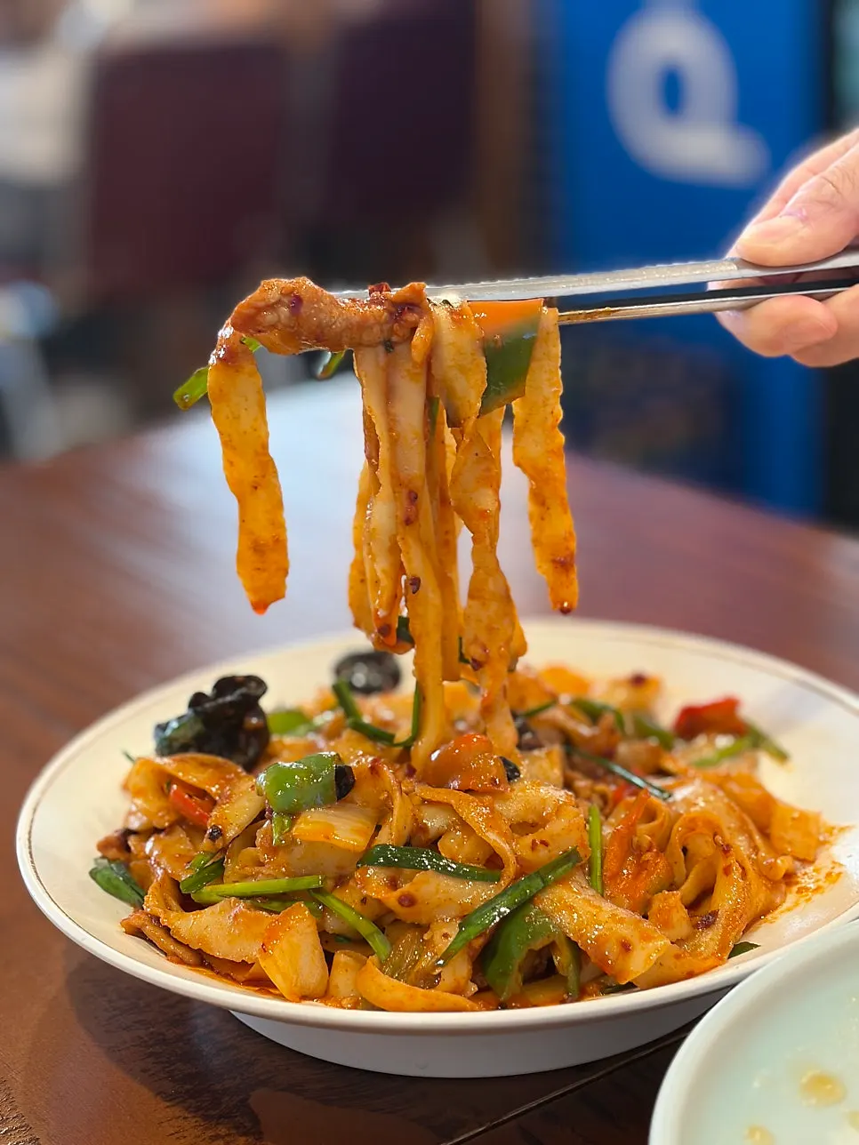 Stir-fried beef noodles at Cheonghwawon Daehangno Branch