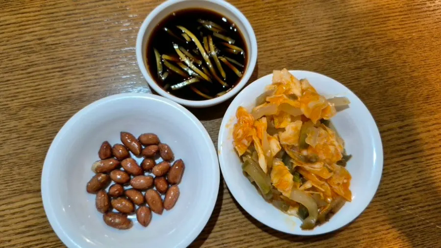 Roasted peanuts and cabbage with zha cai side dishes