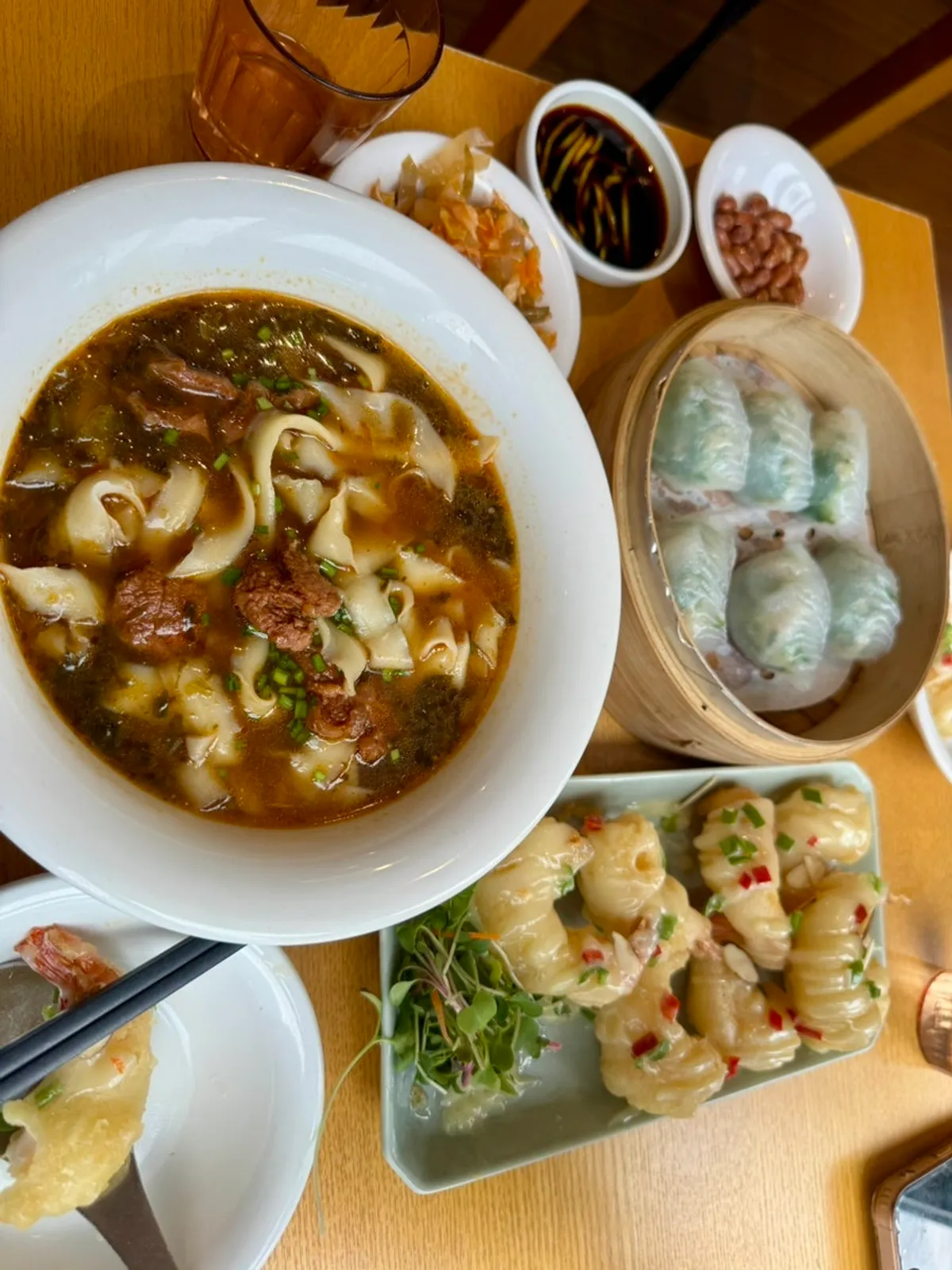 Signature dish spread at Cheonghwawon Daehangno