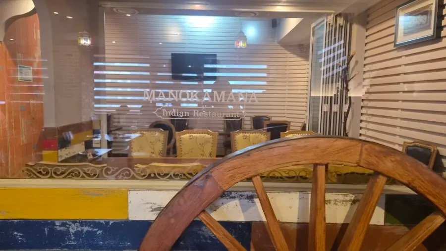 像包厢一样隔开的店内一角