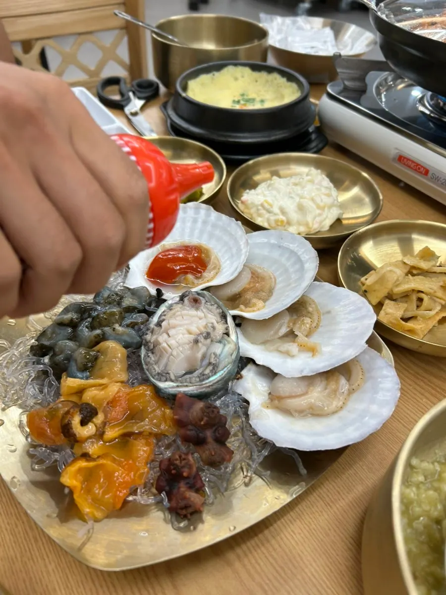가리비 멍게 해삼 낙지 해산물 모둠