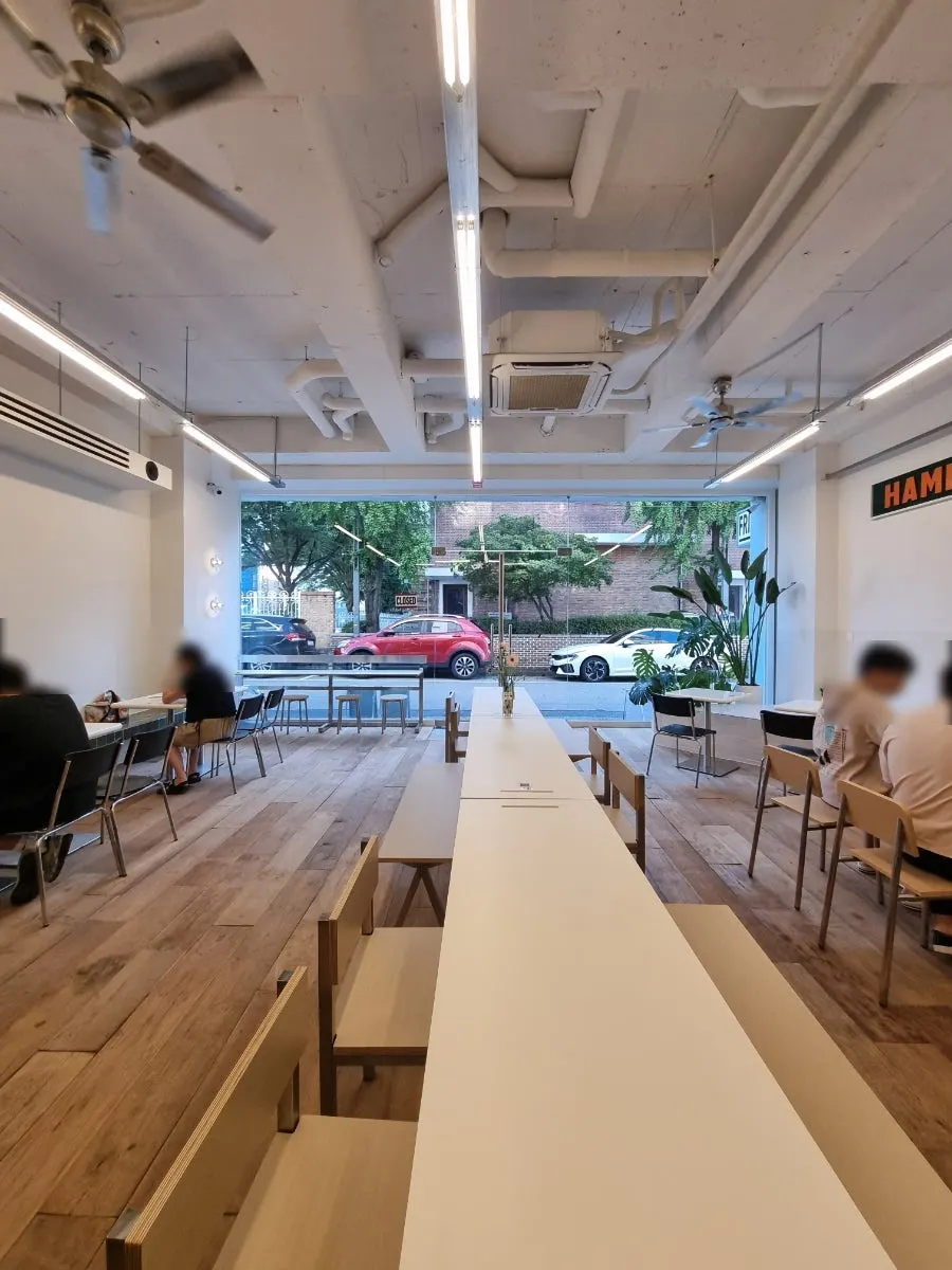Interior of the newly opened Burgiz Daeheung