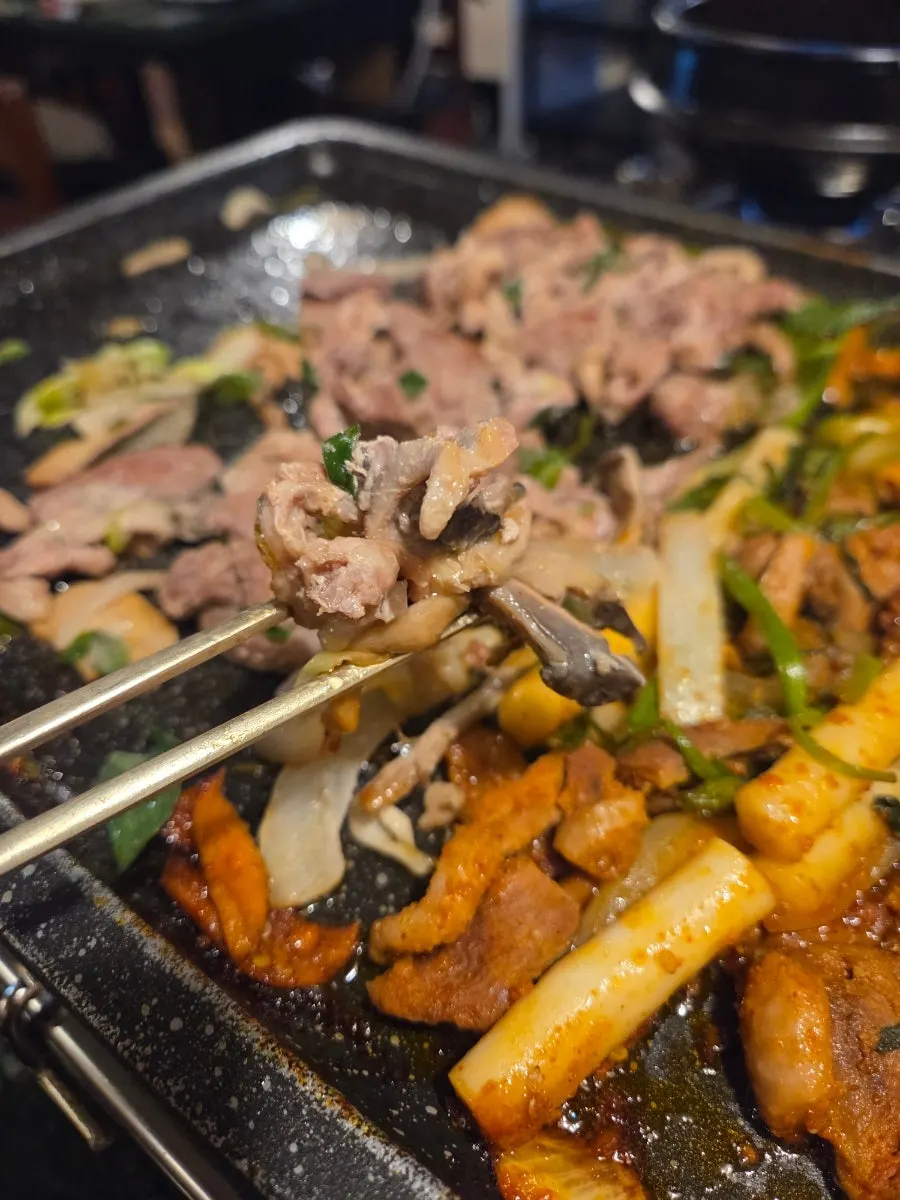 공감탕 국물과 건더기 클로즈업