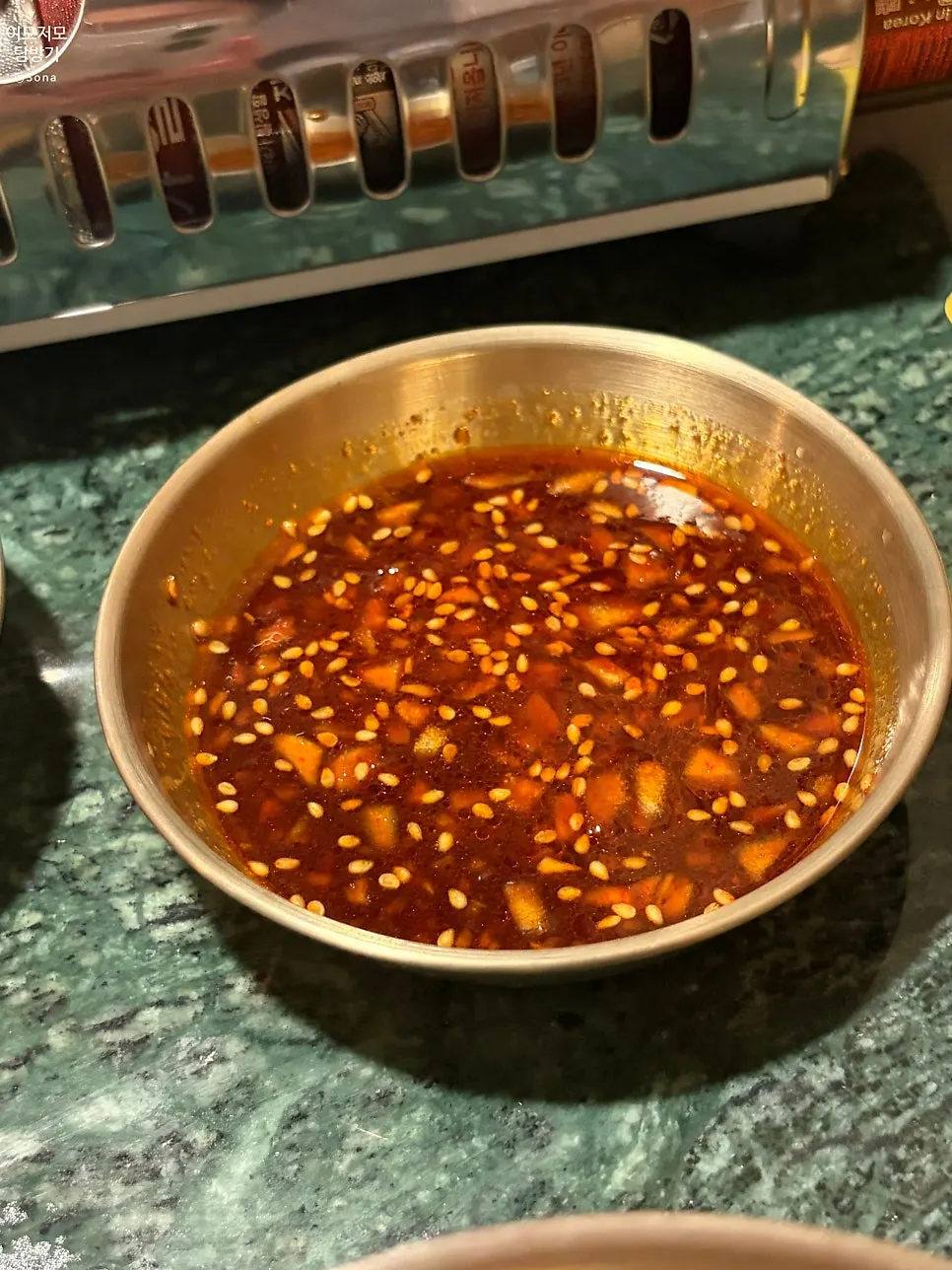 재료가 넉넉한 김치전