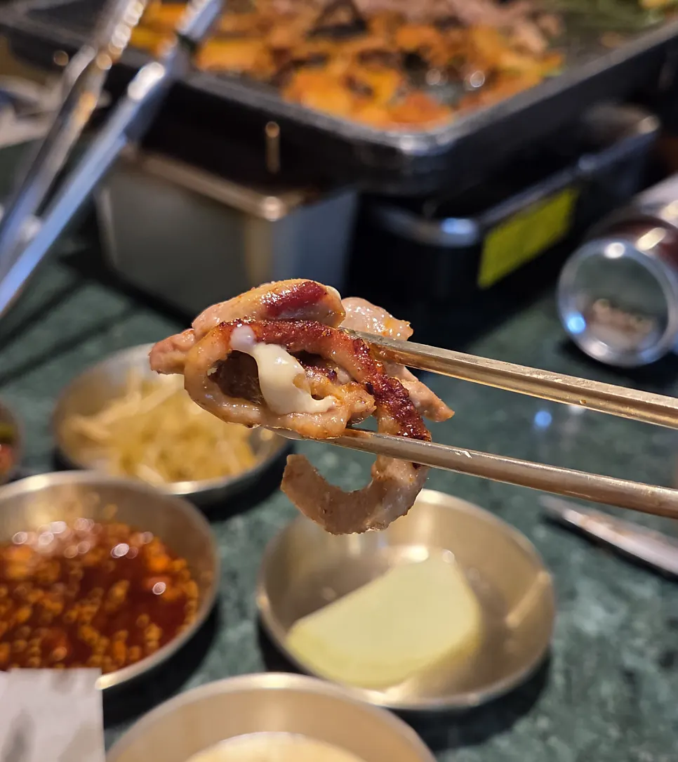 A full spread of roasted duck and marinated duck jumulleok