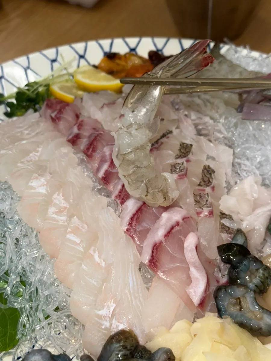 쫀득한 식감의 제철 모둠회