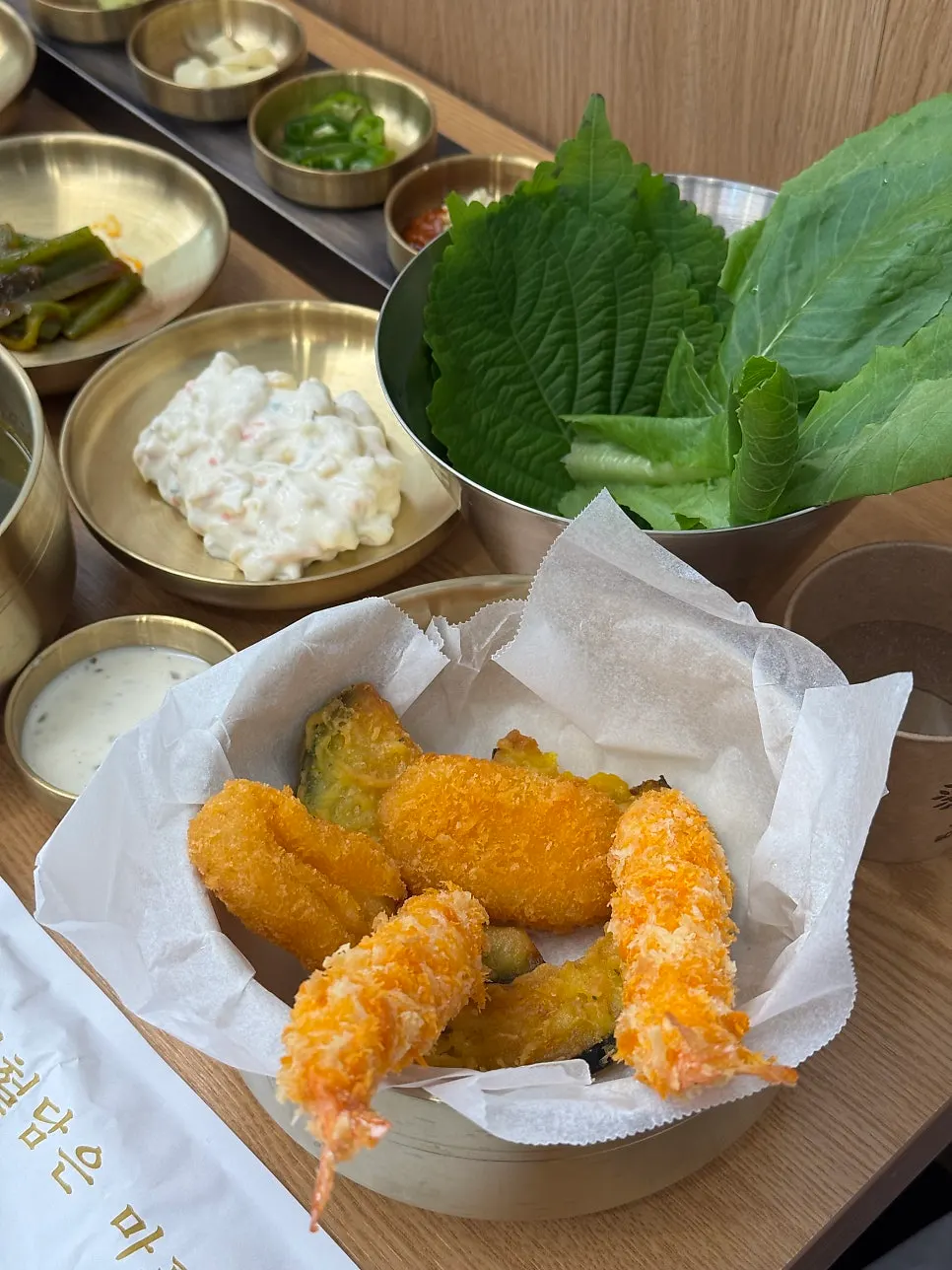 Cold pork and fried side dishes