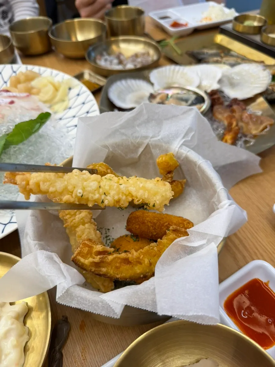 해산물 한입을 떠올리게 하는 메뉴