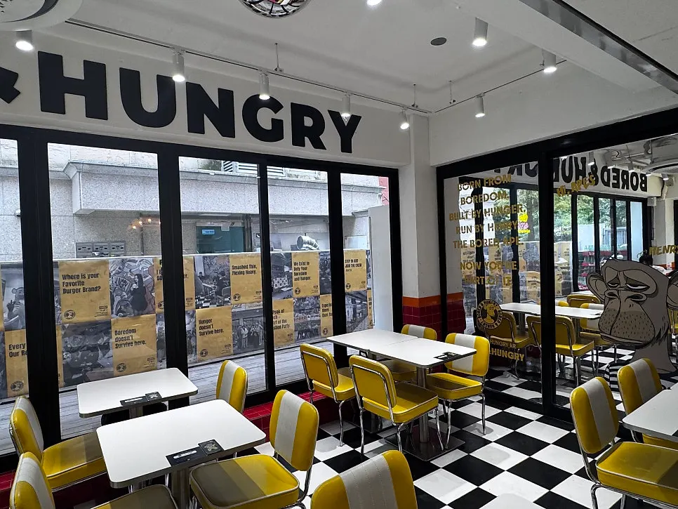 Casual handmade burger restaurant atmosphere