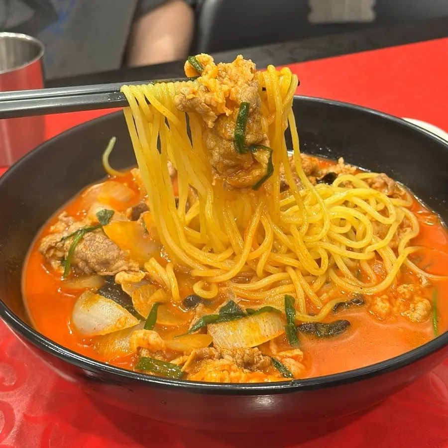 Sujeoga recommended chadol jjamppong and tangsuyuk
