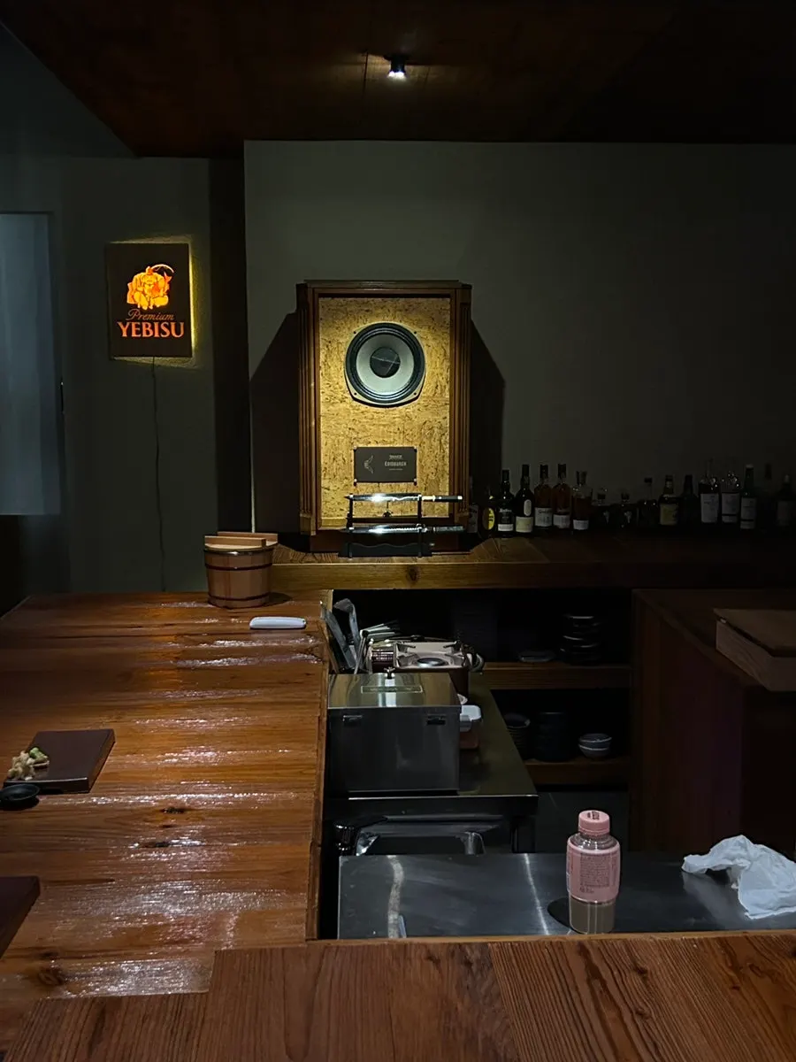 Restaurant with counter seats and private rooms