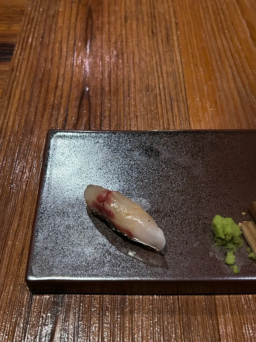Benizari sea bream sushi with grated garlic
