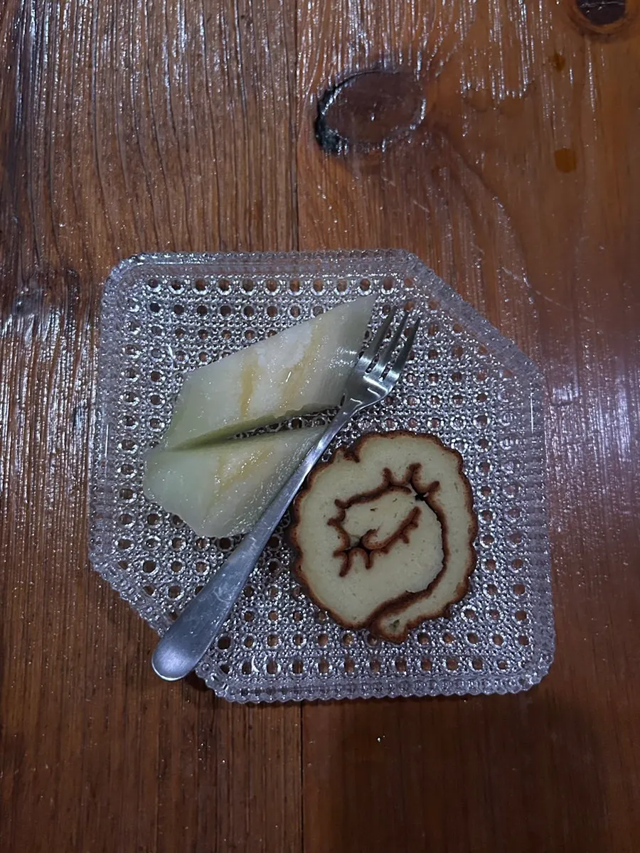 Melon and rolled omelet dessert