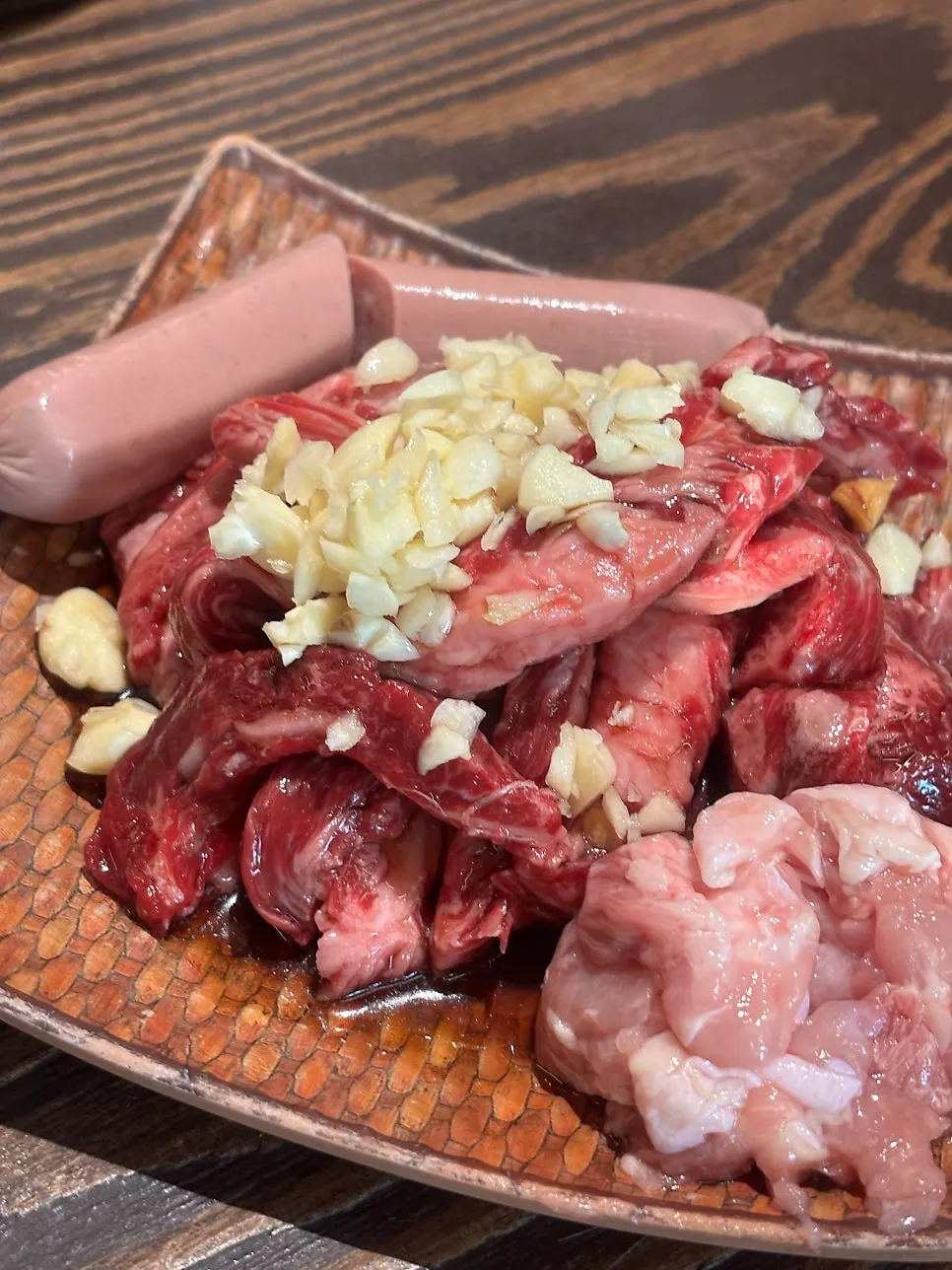 불판에 올리기 전 양념 소갈비