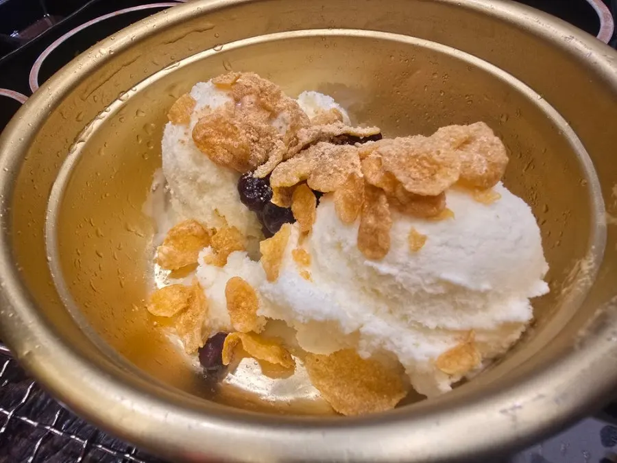 食後に提供されたアイスクリーム
