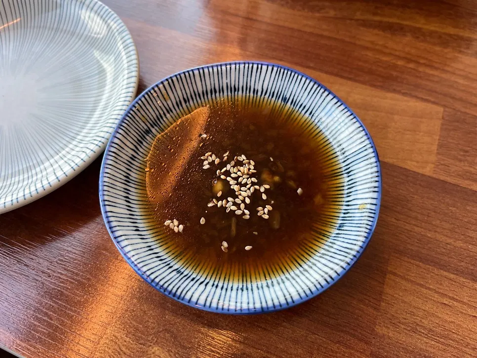 Beef hinoki steam served with sauce
