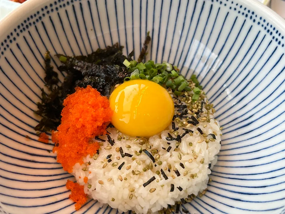 Soy sauce shrimp rice at Pyeonbaekrim