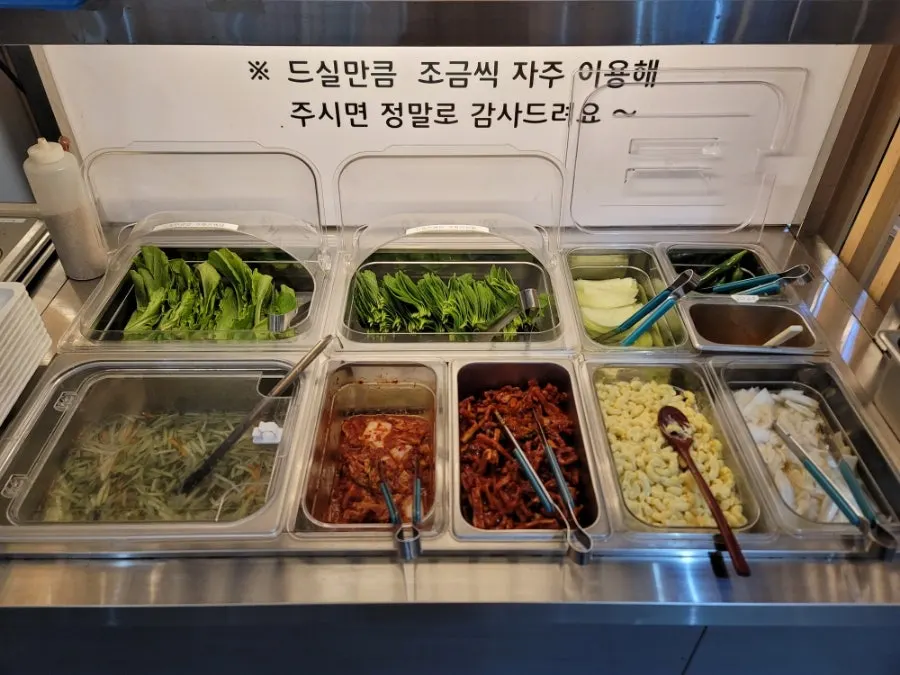 Tablet ordering device installed at the table