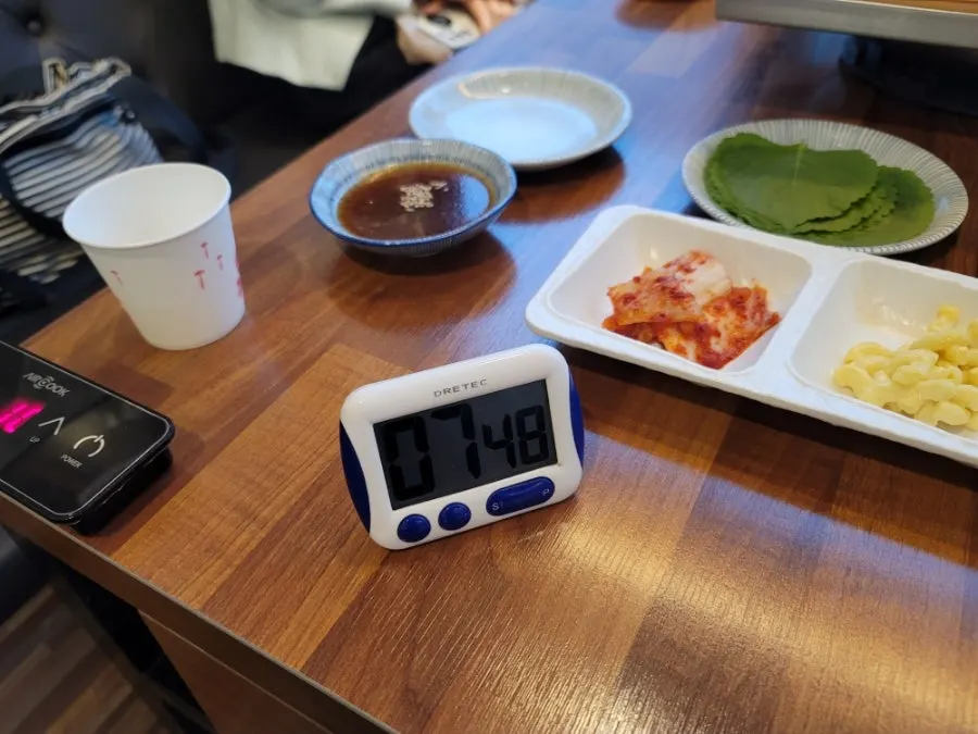 Side dishes served after ordering the pyeonbaek-jjim set