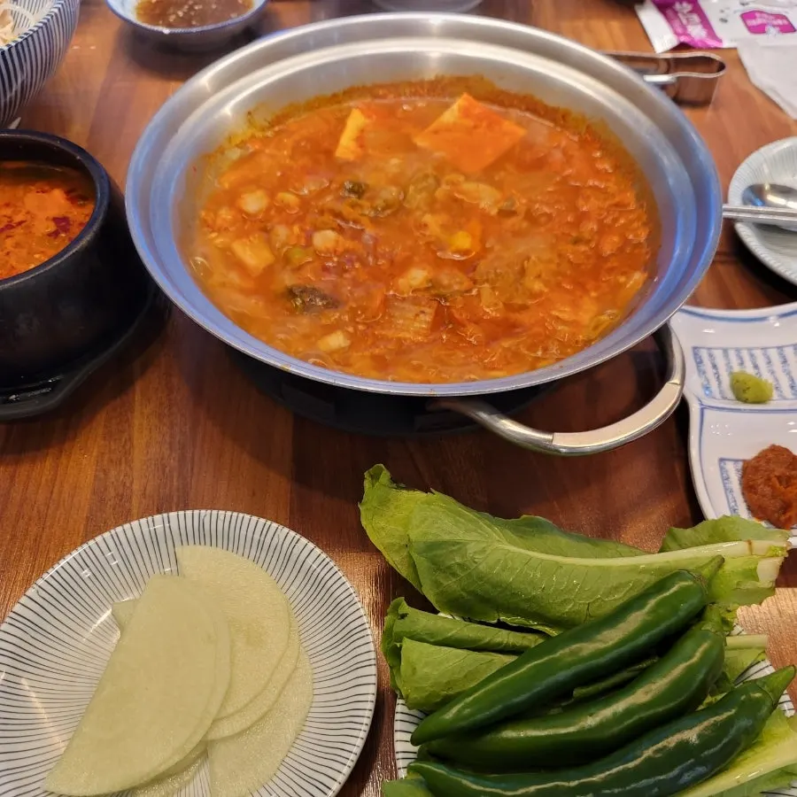 Spicy broth of the beef brisket jjamppong rice