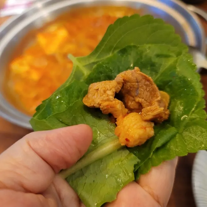 Wrap-style kimchi jjigae with pork